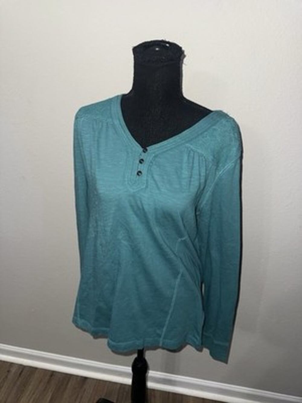 Eddie Bauer Womens XL Henley Shirt Teal Blue Lace Accent Long Sleeve Knit Top